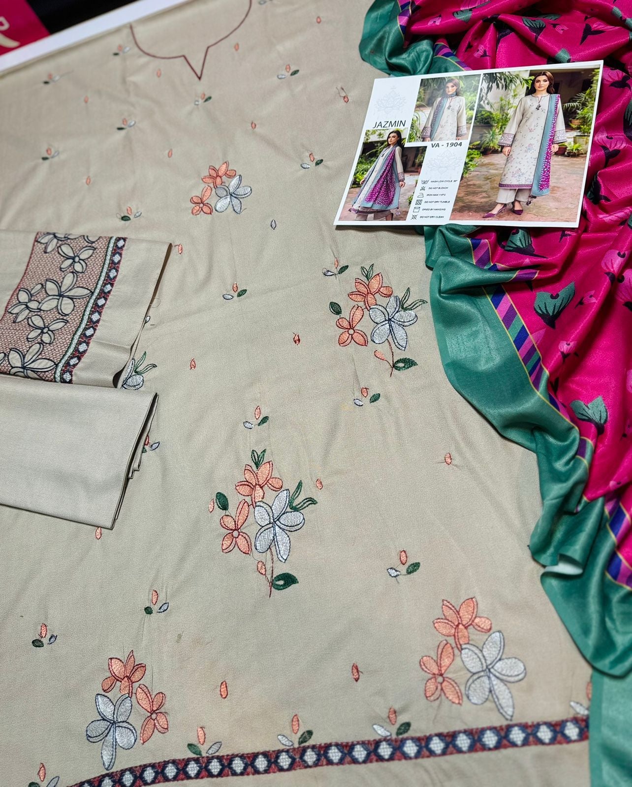Dhanak 3pc D#1110