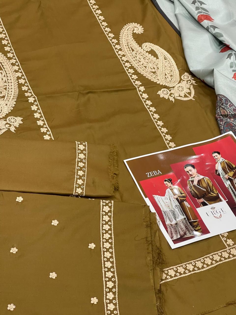 Dhanak 3pc D#1112