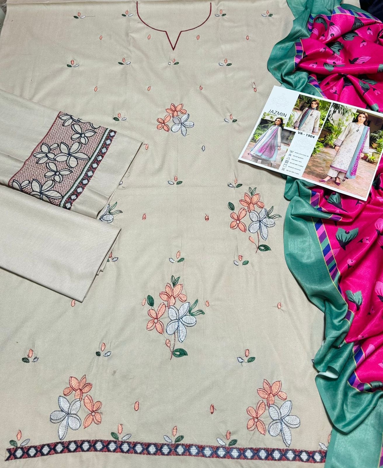 Dhanak 3pc D#1110